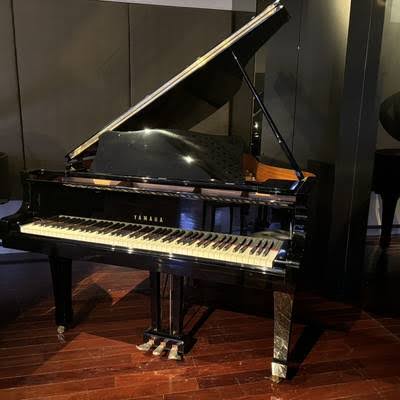 YAMAHA　中古C3　￥1,914,000税込)