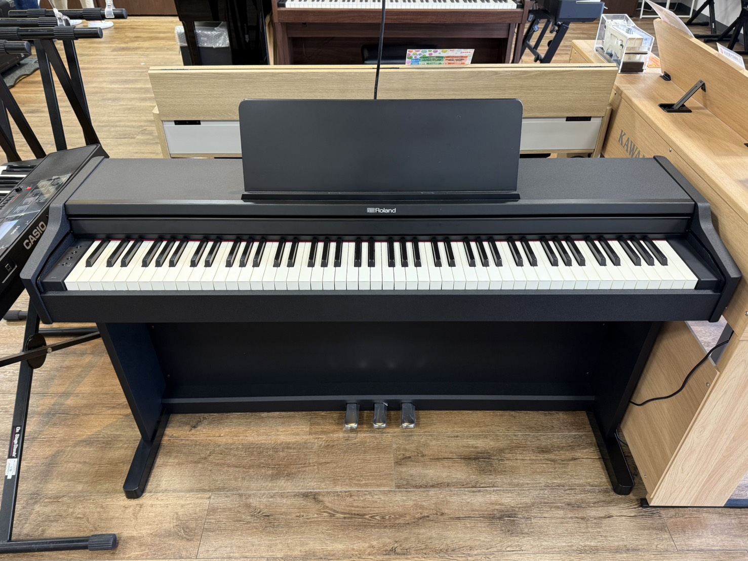 電子ピアノ　樹脂鍵盤RP107（BK）《アウトレット店頭品》