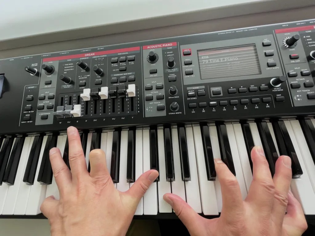ステージ・ビンテージ・ピアノKorg「SV-1 Black Reverse 73/88」発表