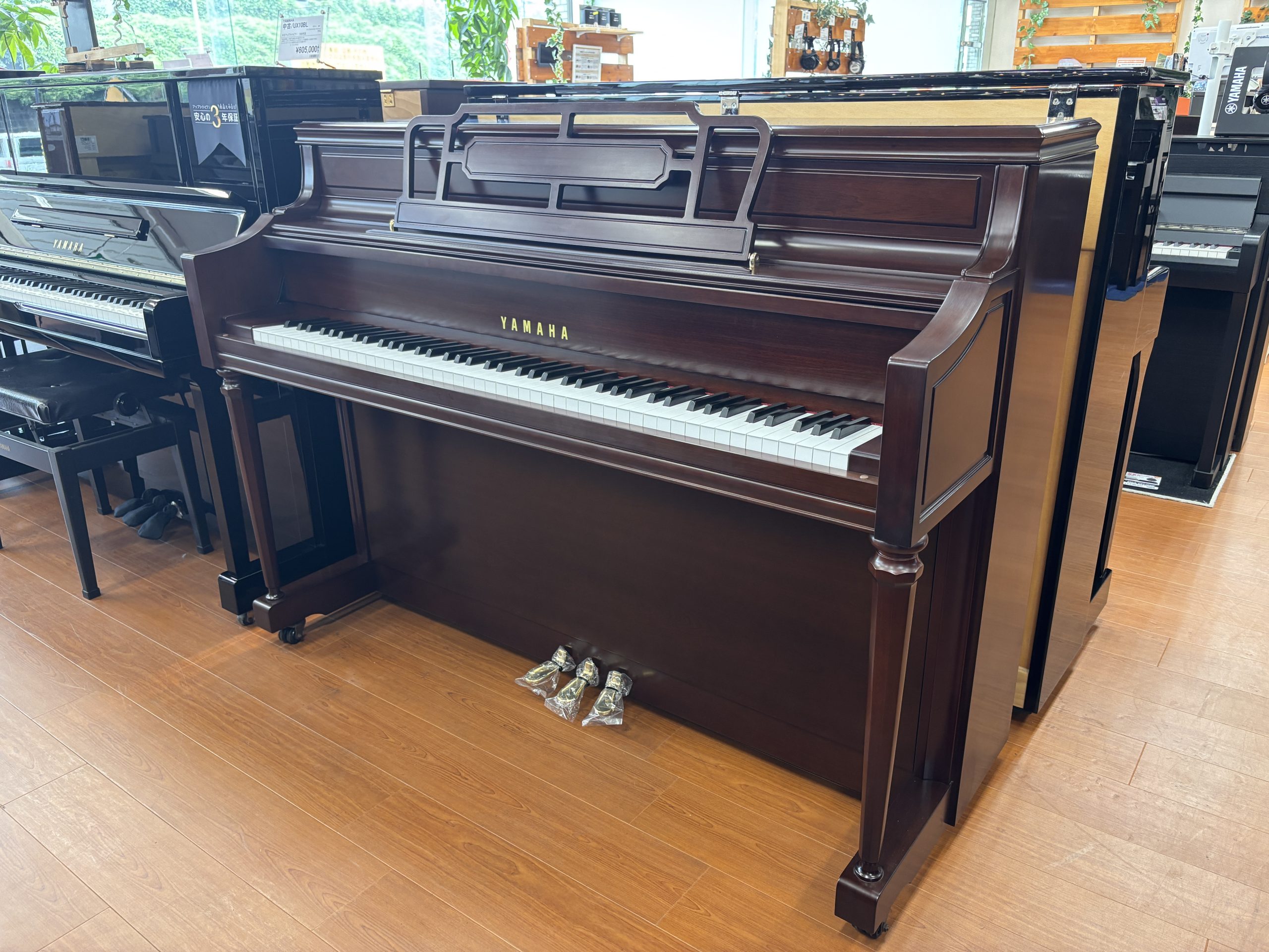 中古アップライトピアノヤマハ　M2SDW