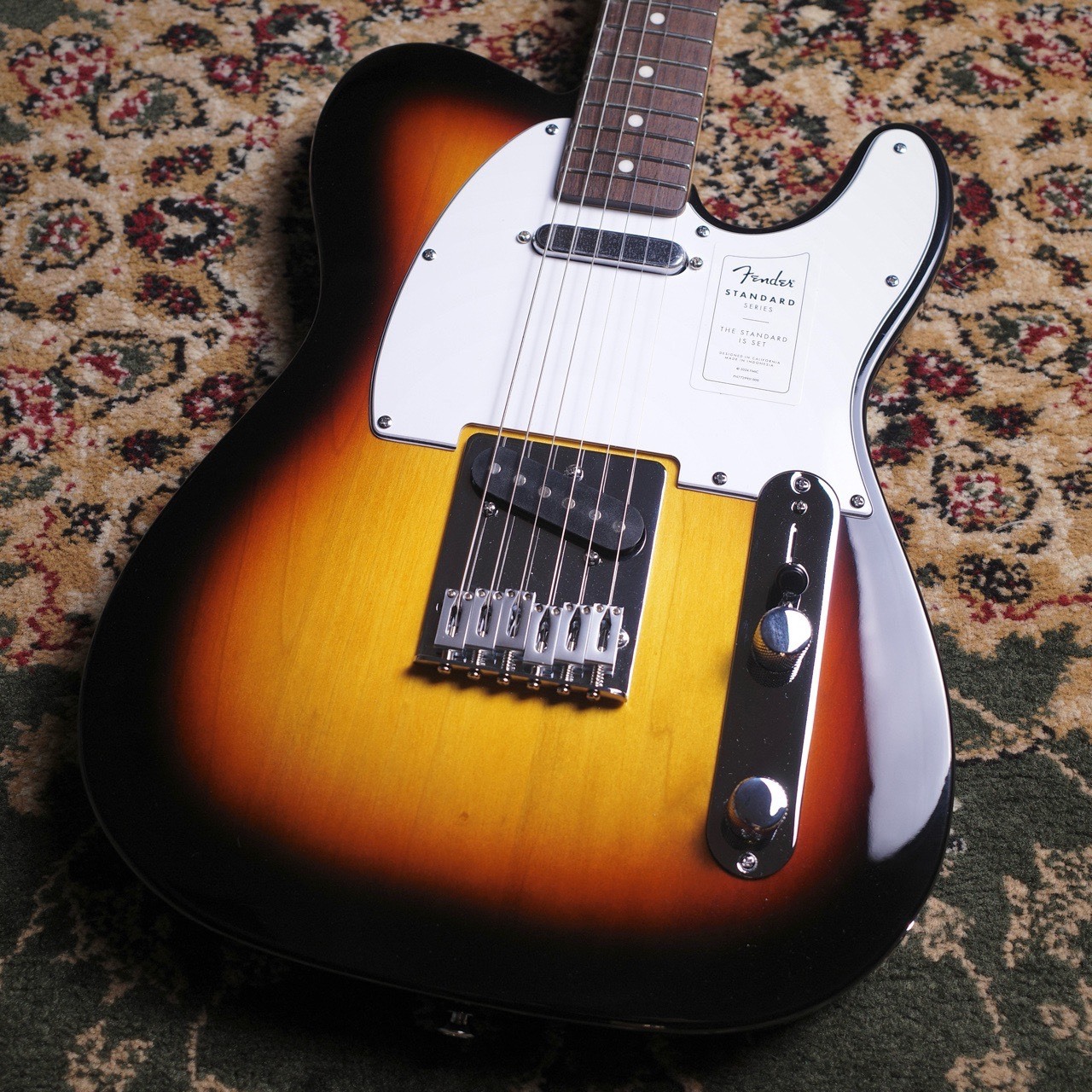 Fender Standard Telecaster 3-Color Sunburst テレキャスター 【3.86kg】
¥79,500 