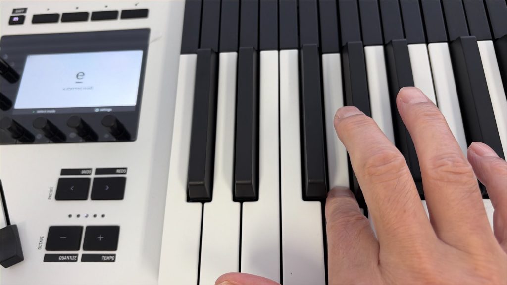 Expressive E Osmose CE | 3軸検知の革新的鍵盤を搭載したMIDI