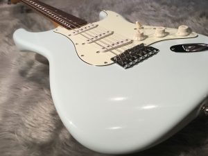 【エレキギター】当店オーダー　Vanzandt STV-70R(Sonicblue)入荷しました！