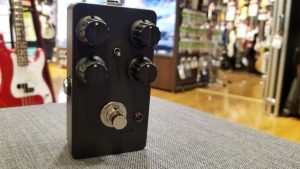 【入荷情報】人気急上昇中の名古屋のあのバンドのあの音！Zahnrad「INVERSION」1台入荷！しかも…