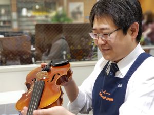 【リペア】弓の毛替えとバイオリンの修理を受付ております