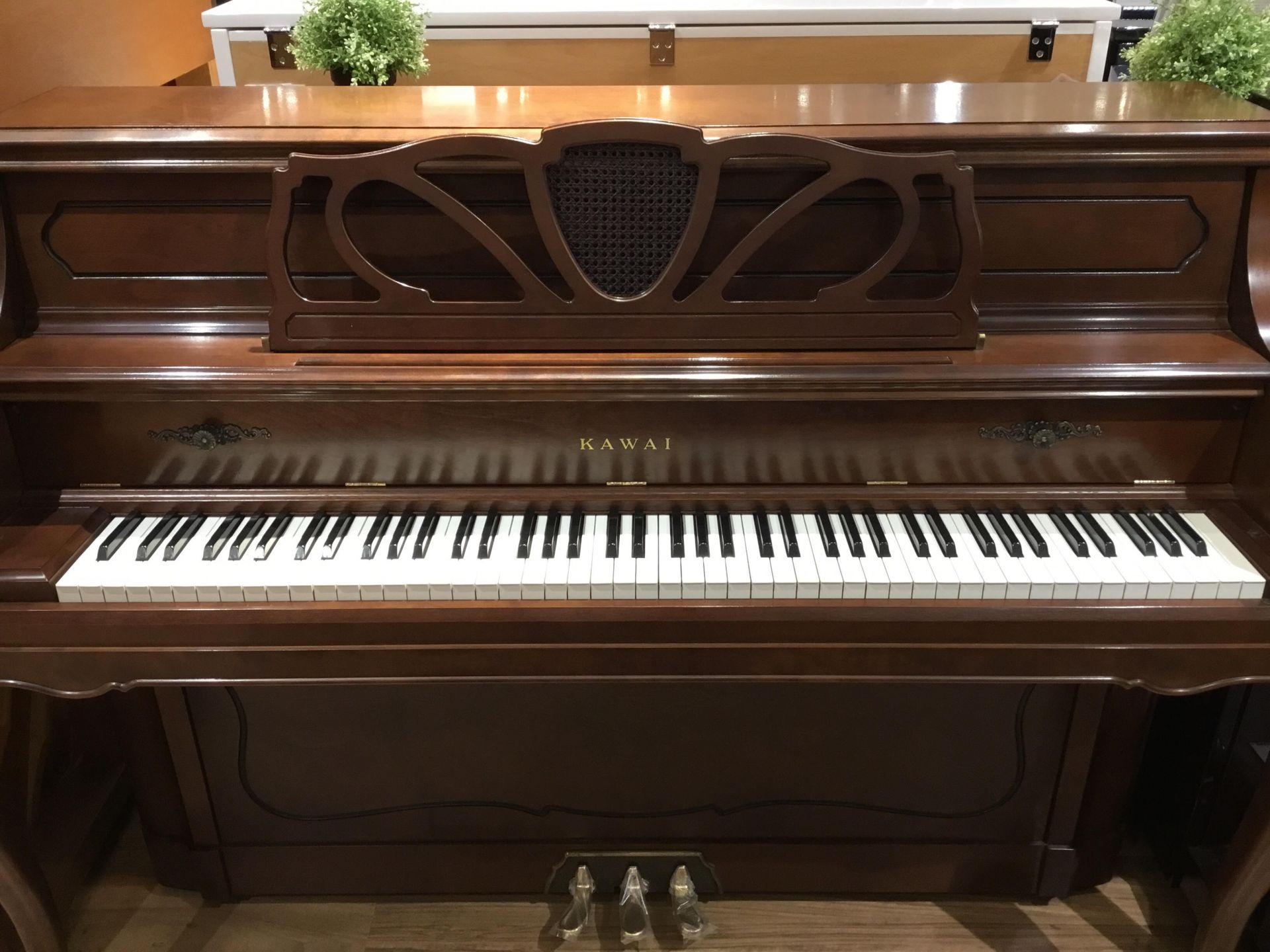 【中古アップライトピアノ】KAWAI「Ki60KF」入荷致しました！！