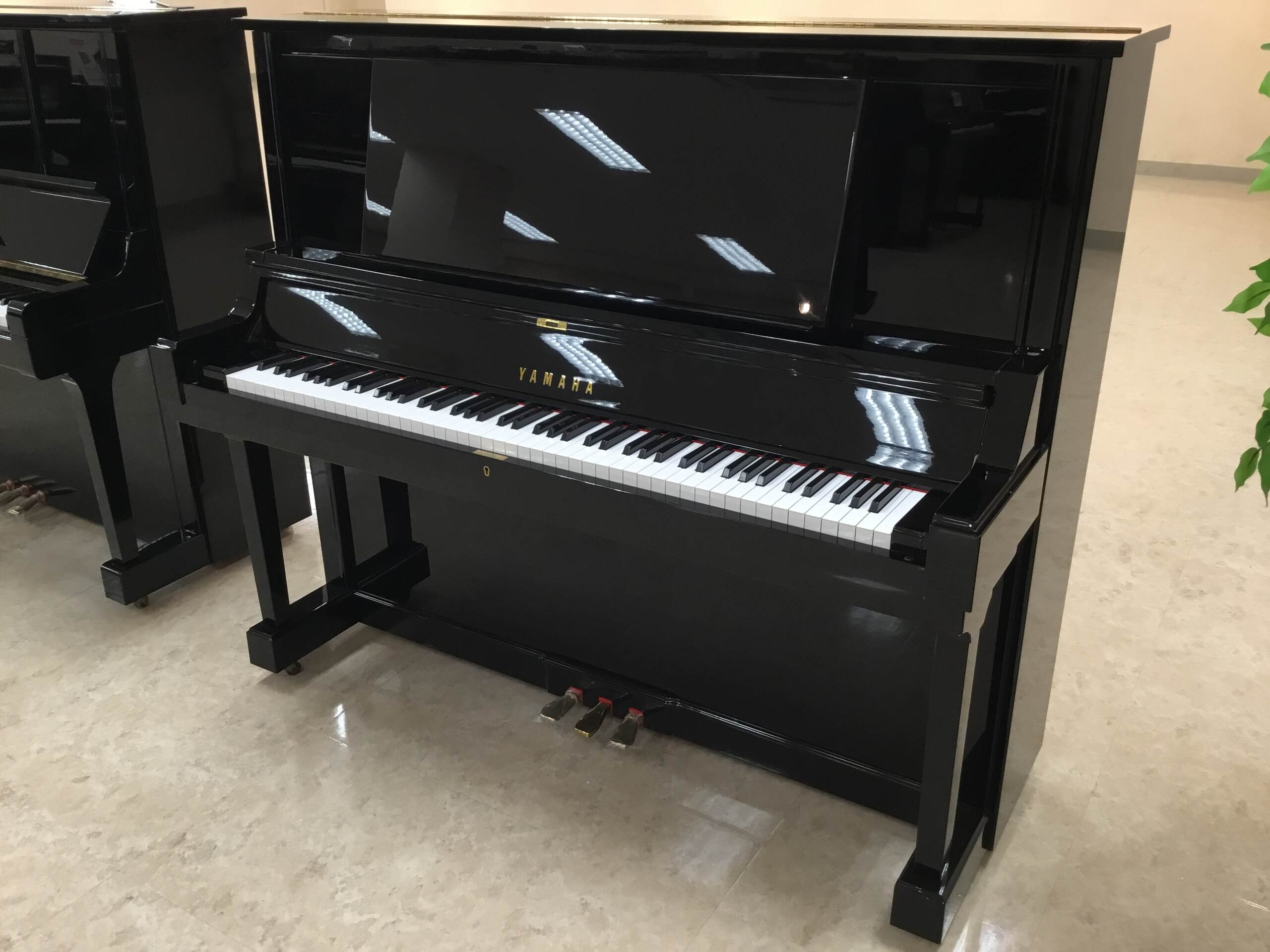 【中古アップライトピアノ】YAMAHA UX5 （1983年製）