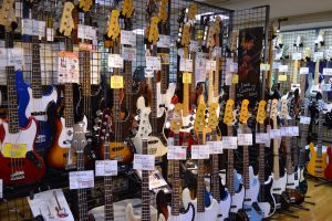 【エレキベース】Fender Jazz Bass（フェンダー・ジャズベース） 特集【デジマート 島村楽器 三宮オーパ店 掲載情報】