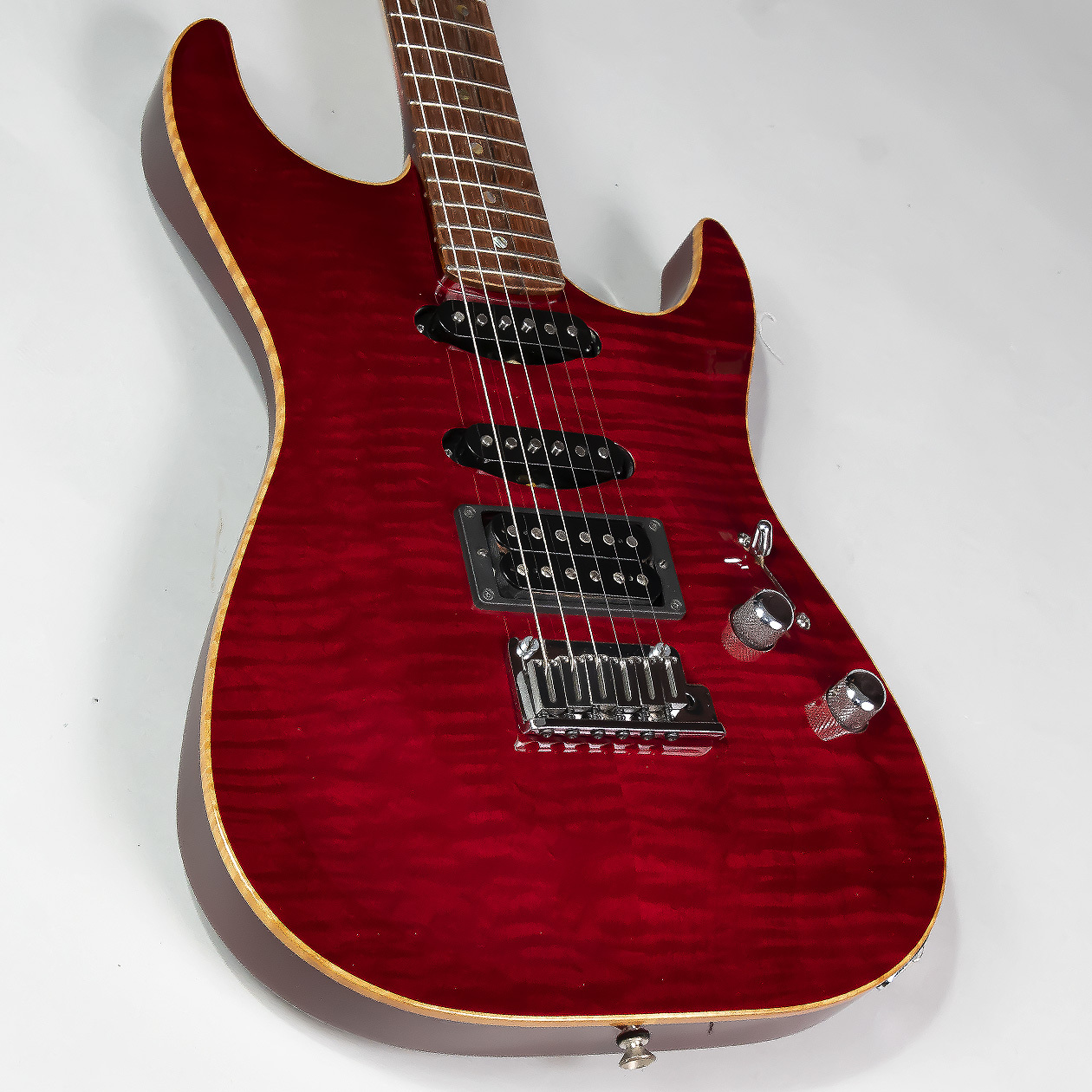 【USEDギター】希少なFender Custom Shop製Showmasterが入荷！！