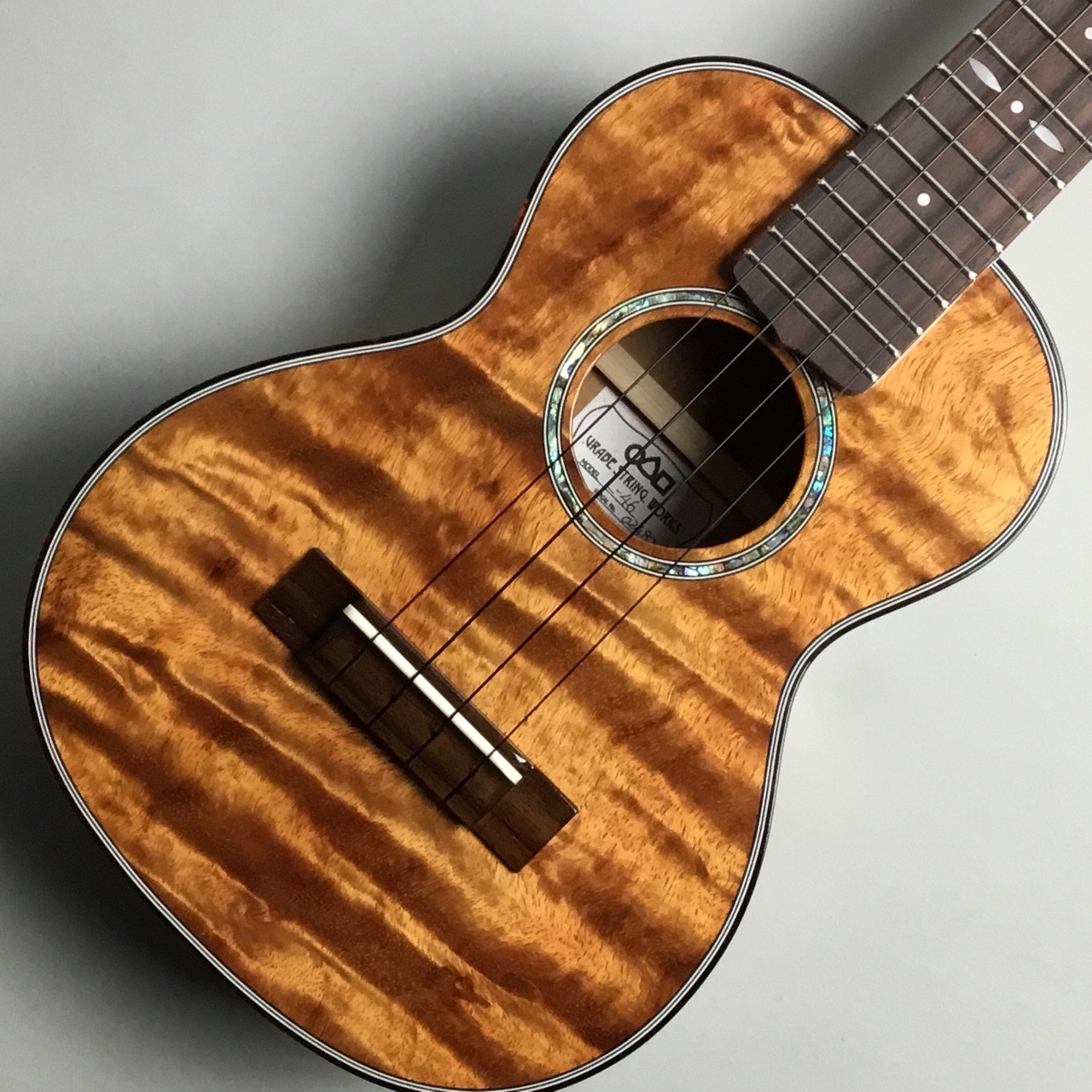 【ウクレレ】占部ウクレレあります！URABE STRING. WORKS L-46 Slotted head　