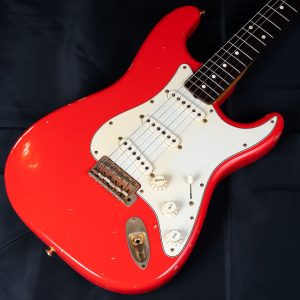 Fender Custom Shopから「Cunetto Era」(カネットエラ)、「CUNETTO RELIC」（カネットレリック）と総称して呼ばれるとても希少な1960 John Cruz Relic Stratocaster/Fiesta Red 1997年製が中古で入荷！！
