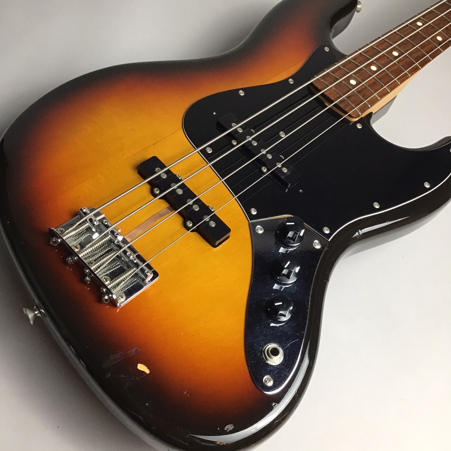 【中古ベース入荷速報！】Squier by Fender Jazz Bass Silver Series Lシリアル (3TS)【日本製】 が入荷しました！