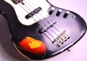 30年以上に渡りギター製造に携わりOEM中心にハイエンドギターを製作してきた信州の名工、田中千秋氏にショップオーダーしました！