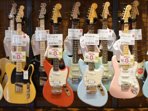 【エレキギター】カート・コバーンモデル復刻版 販売しています