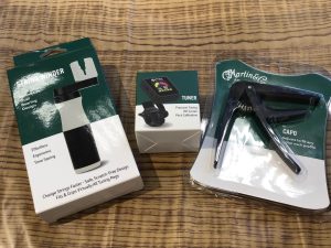 Martinのギターアクセサリー (カポ・チューナー等)が入荷しました！