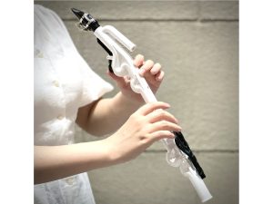気軽にサックス気分！カジュアル管楽器「Venova」
