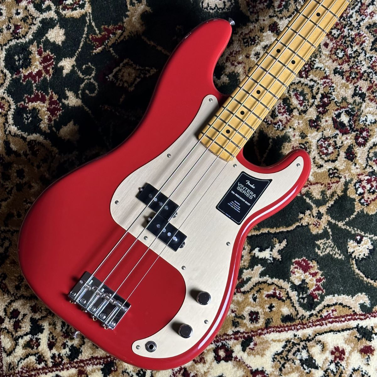 完売しましたFender Vintera 50s Precision Bass Maple Fingerboard Dakota Red プレシジョンベース