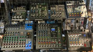 PAミキサーって何が違うの？YAMAHA、MACKIE、ALTOのシリーズの違いをチェック！