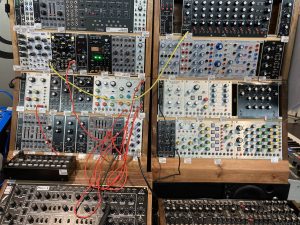 モジュラーシンセ展示中！