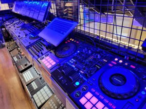 立川店DJコーナーのご紹介