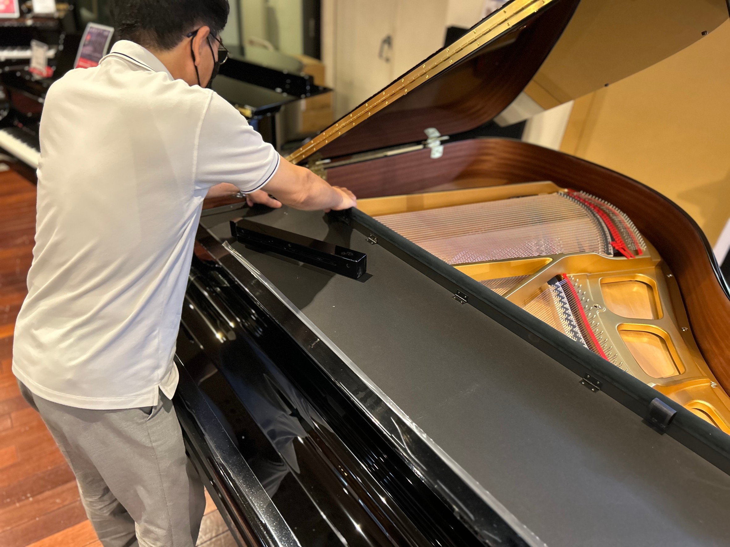 KAWAI GL10に《ピアノマスク》取り付けました！！