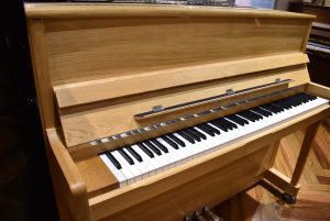 【展示アップライトピアノ紹介】WILH.STEINBERG S117　商品入れ替えの為お求めやすい価格でご案内！