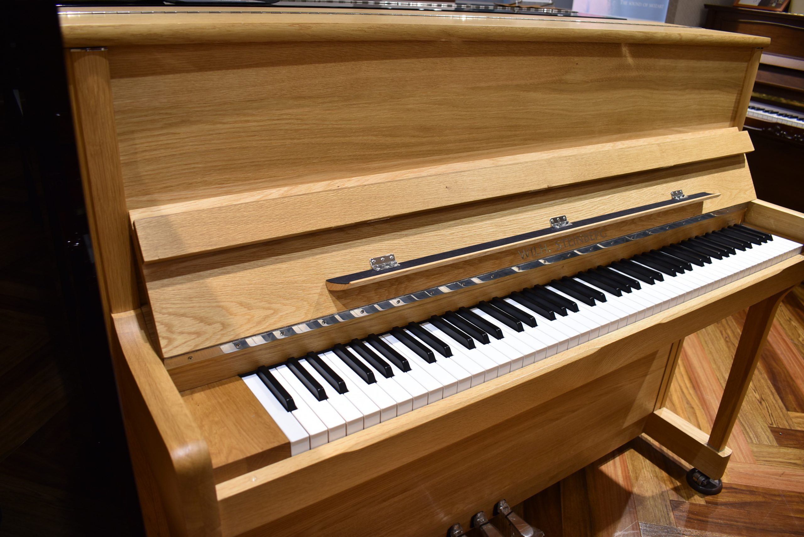 【展示アップライトピアノ紹介】WILH.STEINBERG S117　商品入れ替えの為お求めやすい価格でご案内！