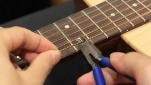 【弦交換】アコギ(アコースティックギター)の弦交換のしかた