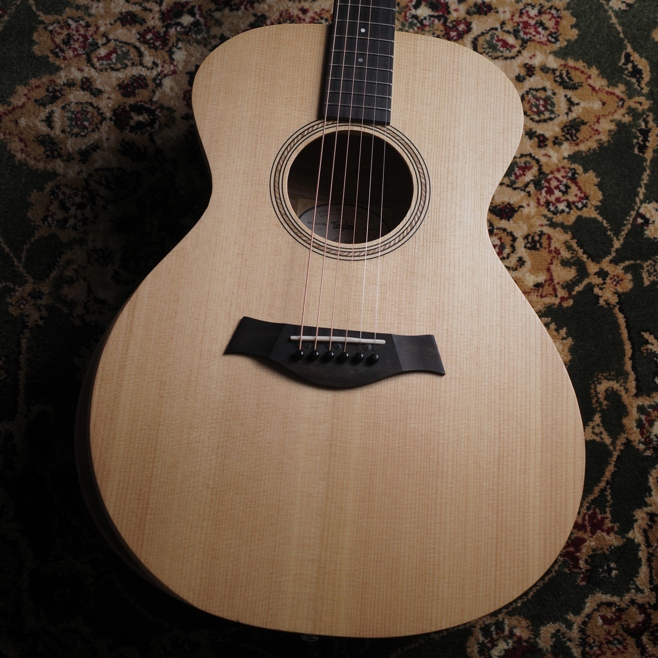Taylor LTD EG Academy 12eが2本中古で入荷