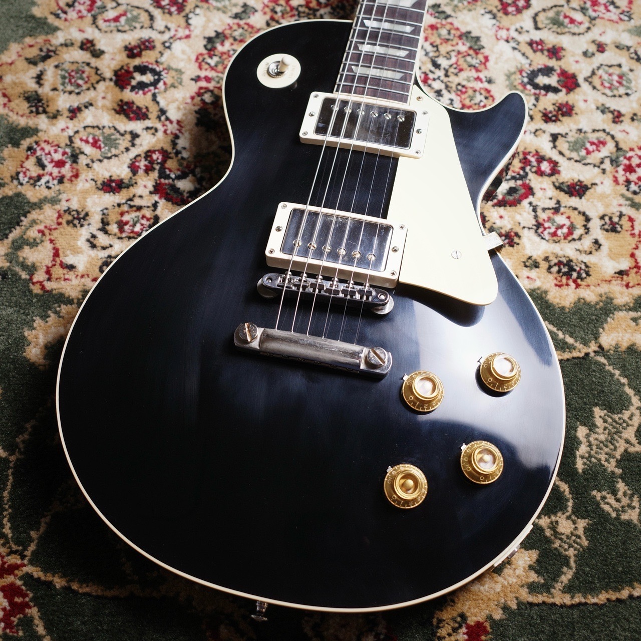 完売しましたGibson Custom Shop 1957 Les Paul Standard Reissue All Ebony VOS 【日本限定生産カスタムショップモデル】