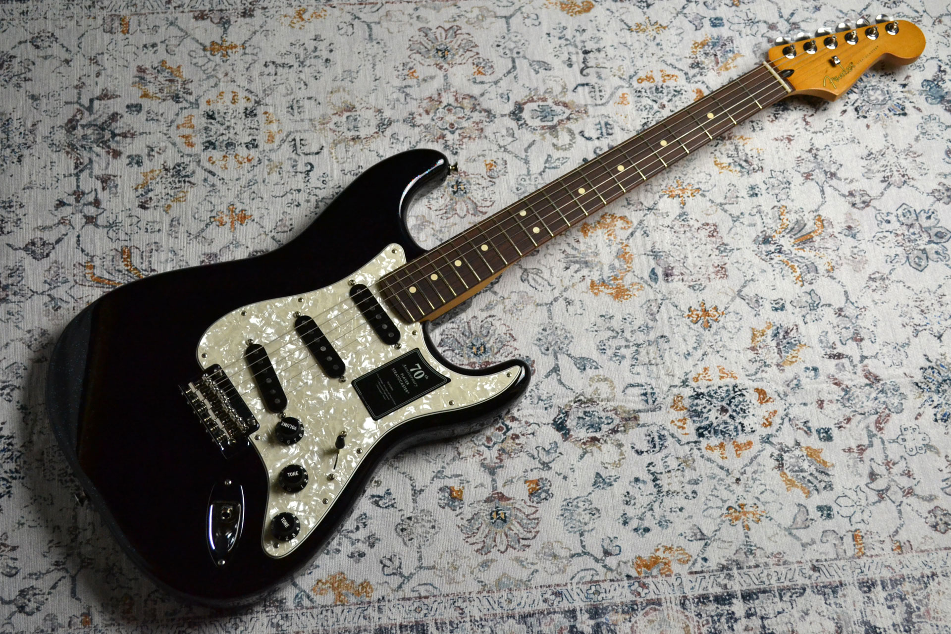 エレキギター】Fender ストラトキャスター70周年記念モデル「70th