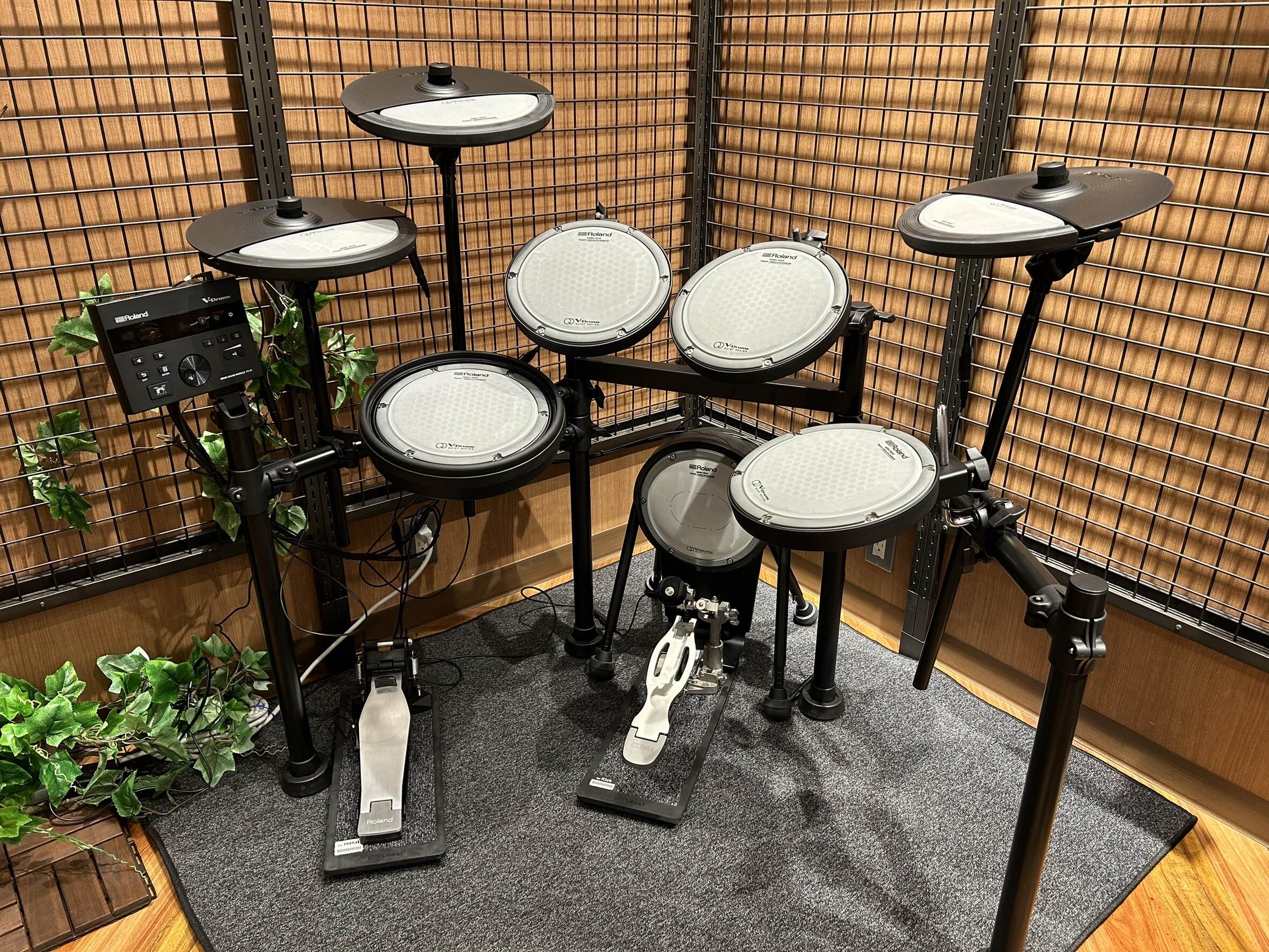 V-Drums史上最も静かな電子ドラム「VQD106」お試しいただけます。【有明ガーデン店】