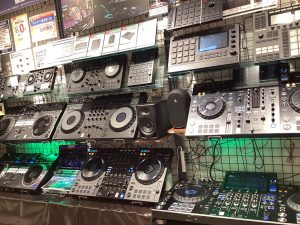 DJ機材を選ぶなら島村楽器ミーナ町田店で！DJコーナー・ラインナップのご紹介！
