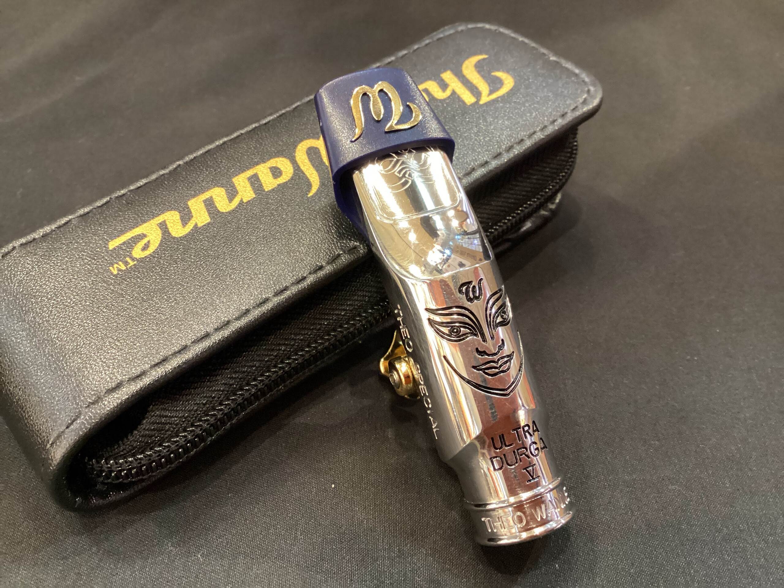 【Theo Wanne Pro Shop情報】セオ渾身の力作！全世界30本限定モデル「Ultra DURGA」入荷しました！