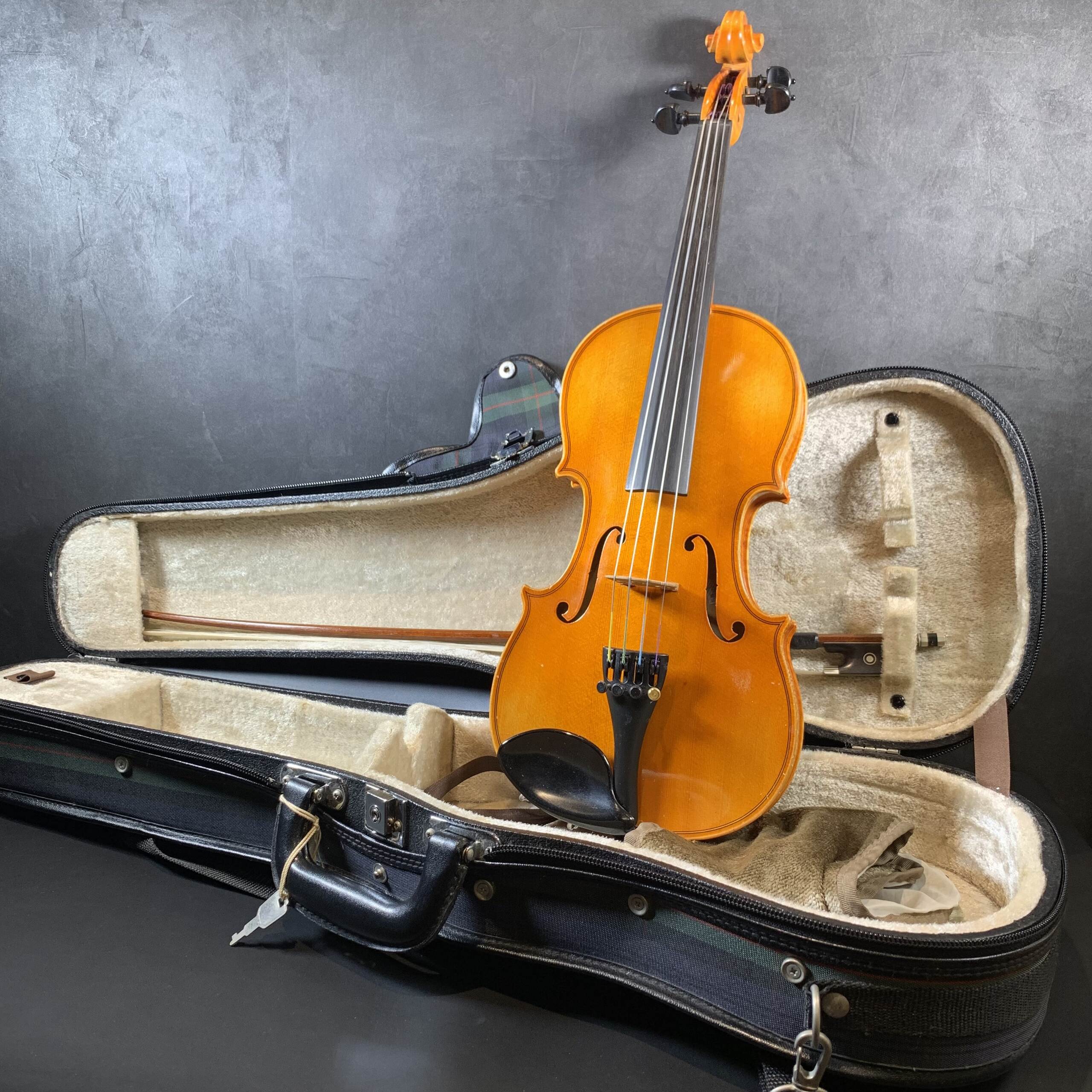 【中古ヴァイオリン紹介】Karl Hofner(カール・ヘフナー) KH208 1/2サイズ