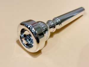 トランペットのマウスピースの正しい選び方♩｜ホルン・トロンボーン用も大分店で販売中！