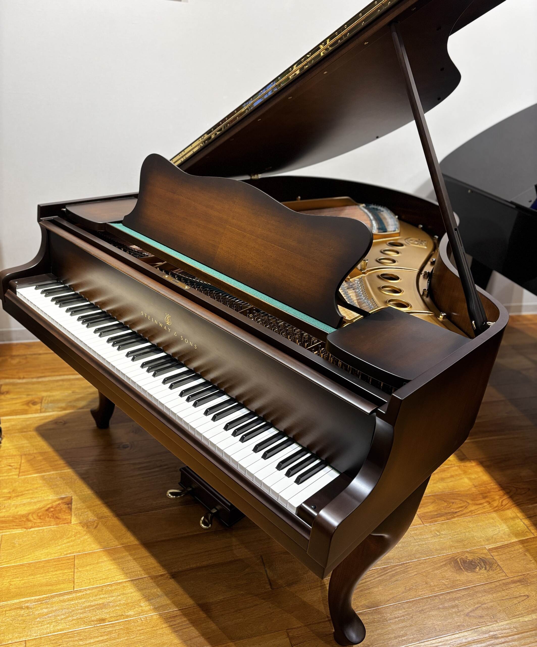STEINWAY＆SONS M-170 (1970年製）入荷しました！