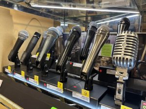 Shure(シュアー)のマイク試奏なら島村楽器新宿店にご来店ください。