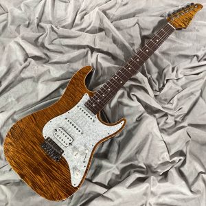 Suhr Standard Plus MH/PF – モダンHSSストラトの最高峰、遂に入荷！