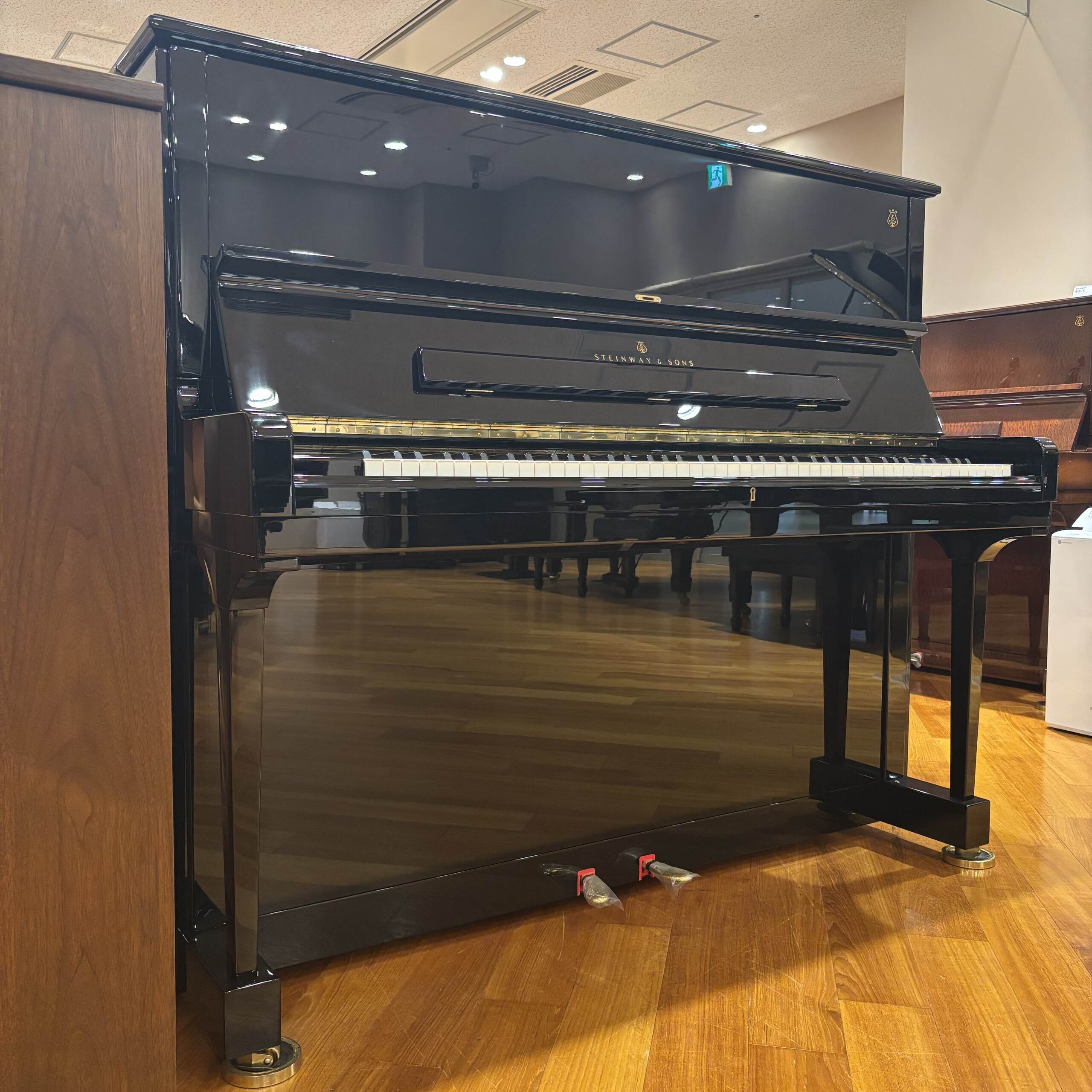 ＜終了しました＞【中古アップライトピアノ】STEINWAY＆SONS / K-132 2015年製