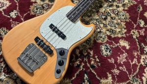 【新製品】Fender Chilli Beans. Maika Mustang Bass Rosewood Fingerboard Aged Natural が大分店に入荷しました！