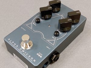 フィンランド発のエフェクター！Darkglass Electronics「Alpha Omicron」入荷しました！