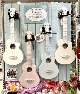 aNueNueのグラスファイバー製ウクレレ【Lyra】レイクタウン店では全4色入荷しました！！好評販売中♪