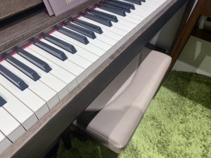 【2026年最新】電子ピアノは中古と新品どっちがおすすめ？結論：新品を島村楽器レイクタウン店で選ぶべき「3つの理由」