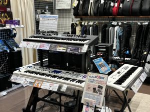 バンド活動や作曲に！おすすめシンセサイザーコーナーご紹介