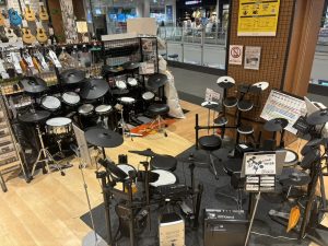 電子ドラム選びならららぽーと海老名へ!