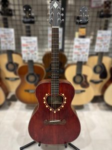 唯一無二のルックス。Zemaitis CAF-85H FRD　レビュー