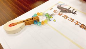 ピアノのハンマーでキーホルダーを作ってみよう♪