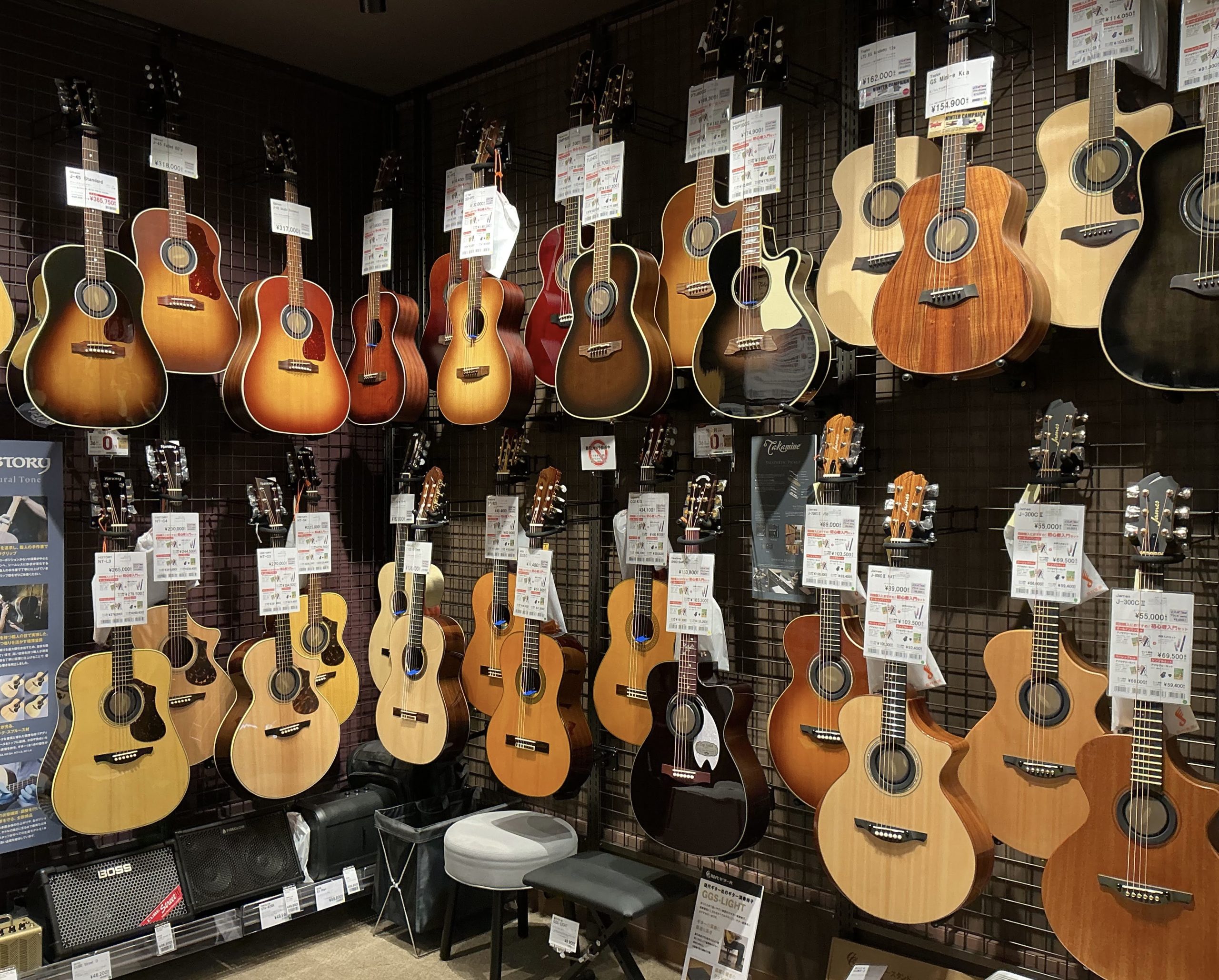 【春はギターの季節！】当店の展示アコースティックギター〜YAMAHA編〜