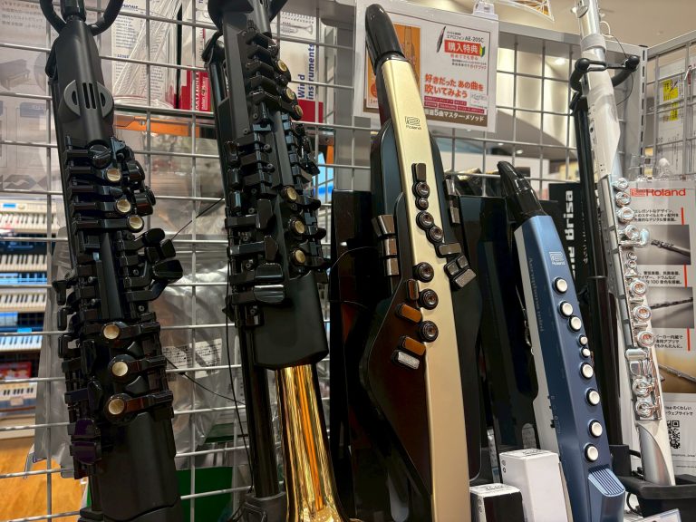 デジタル管楽器選びはららぽーと横浜店へ！【デジタルサックス・エアロフォン 展示ラインナップ】